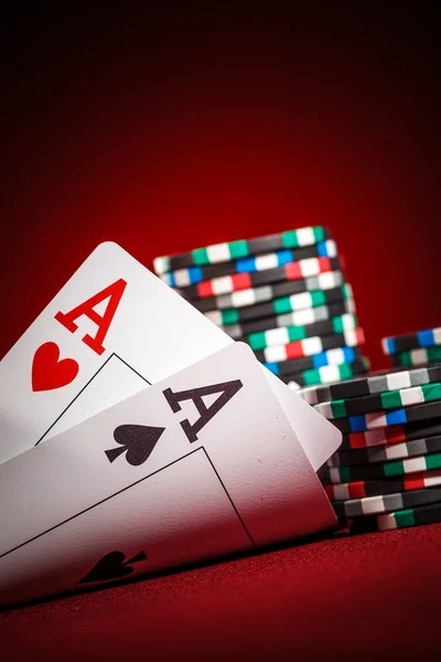 Outside betting zones: red/black, odd/even, dozens, columns